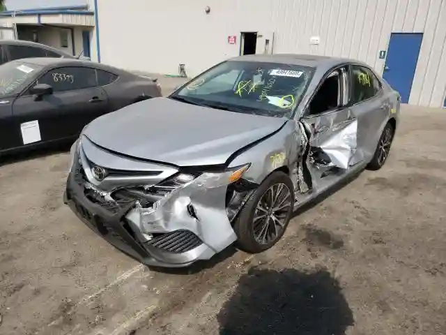 4T1G11AK4LU973490 2020 TOYOTA CAMRY SE-1
