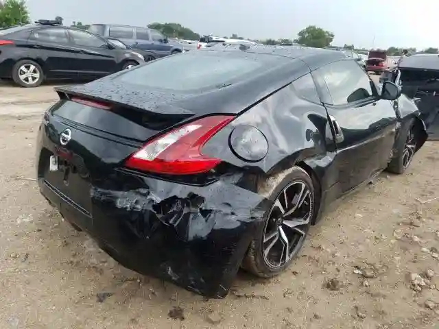 JN1AZ4EH1JM571932 2018 NISSAN 370Z BASE-3