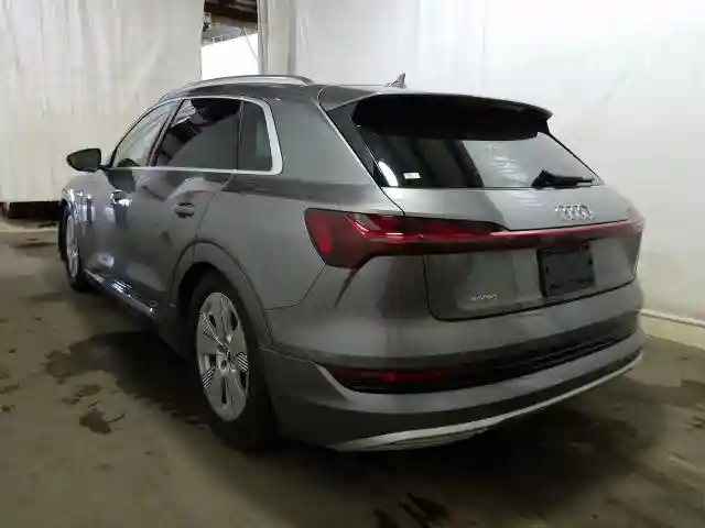 WA1VAAGE9KB012045 2019 AUDI E-TRON PRESTIGE-2