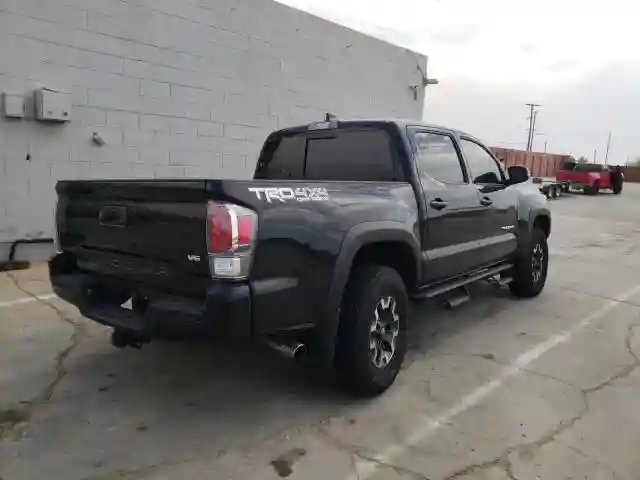 3TMCZ5AN4LM337086 2020 TOYOTA TACOMA DOUBLE CAB-3