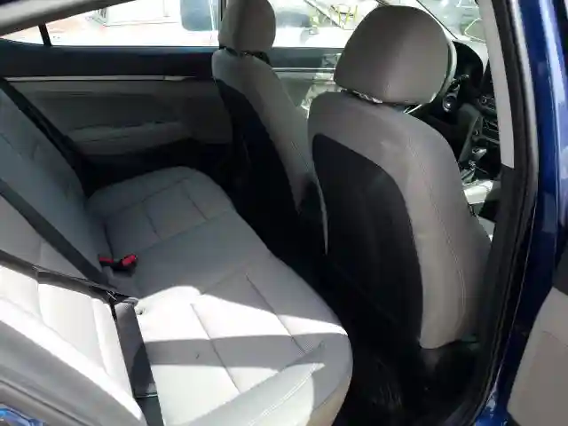 5NPD84LF4JH220070 2018 HYUNDAI ELANTRA SEL-5