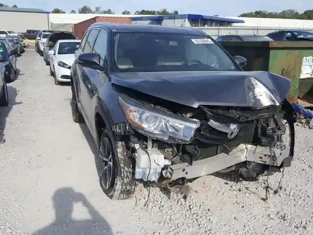 5TDKKRFH2GS506795 2016 TOYOTA HIGHLANDER XLE-0