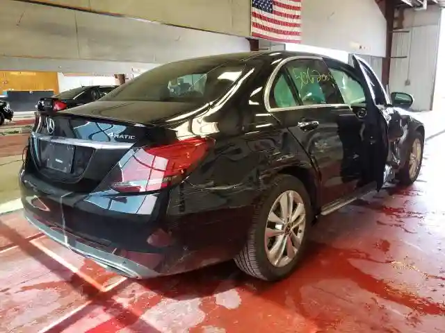 55SWF8EB6KU318046 2019 MERCEDES-BENZ C 300 4MATIC-3
