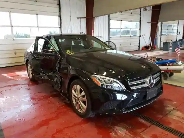 55SWF8EB6KU318046 2019 MERCEDES-BENZ C 300 4MATIC-0