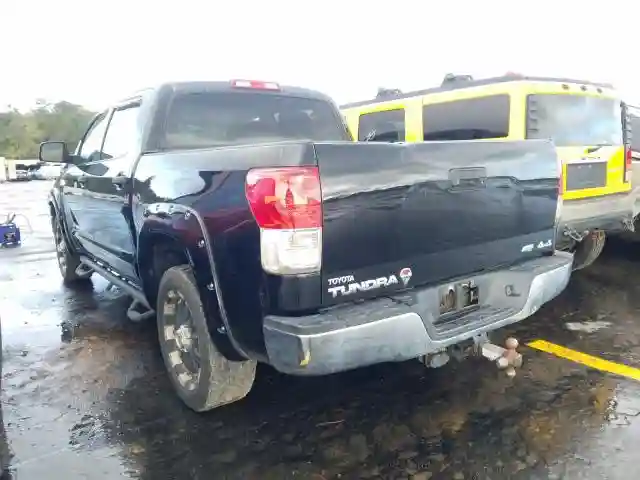 5TFDW5F10BX168728 2011 TOYOTA TUNDRA CREWMAX SR5-2