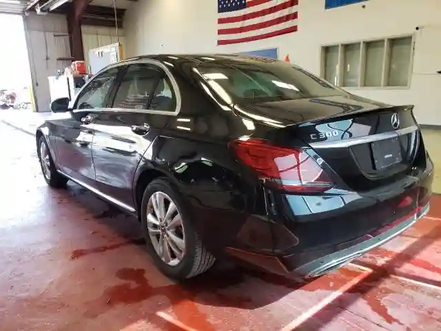 55SWF8EB6KU318046 2019 MERCEDES-BENZ C 300 4MATIC-2