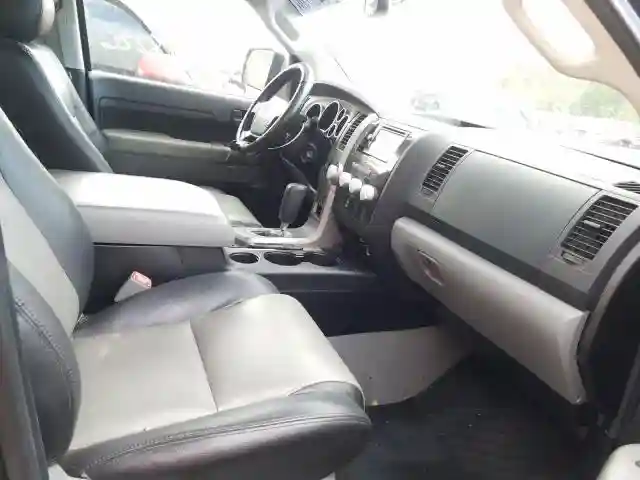 5TFDW5F10BX168728 2011 TOYOTA TUNDRA CREWMAX SR5-4