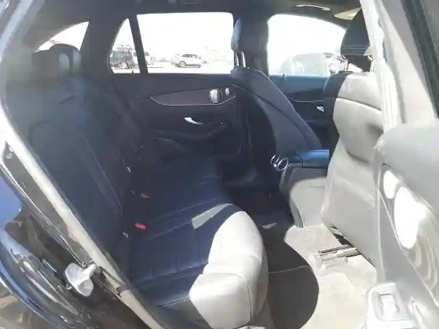 WDC0G4JB5HF264143 2017 MERCEDES-BENZ GLC 300-5