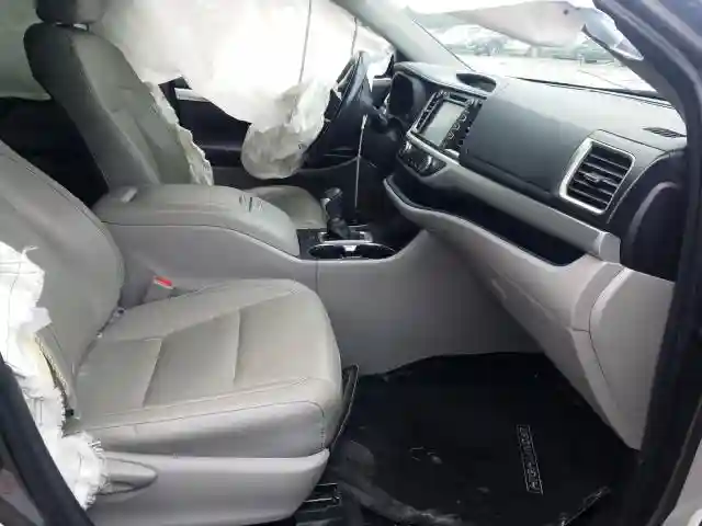 5TDKKRFH2GS506795 2016 TOYOTA HIGHLANDER XLE-4