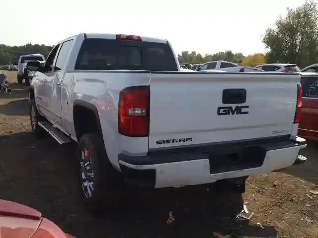 1GT12UE81GF147911 2016 GMC SIERRA K2500 DENALI-2