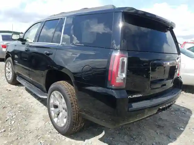 1GKS2BKC1HR168909 2017 GMC YUKON SLT-2