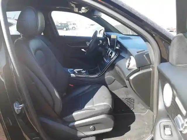 WDC0G4JB5HF264143 2017 MERCEDES-BENZ GLC 300-4