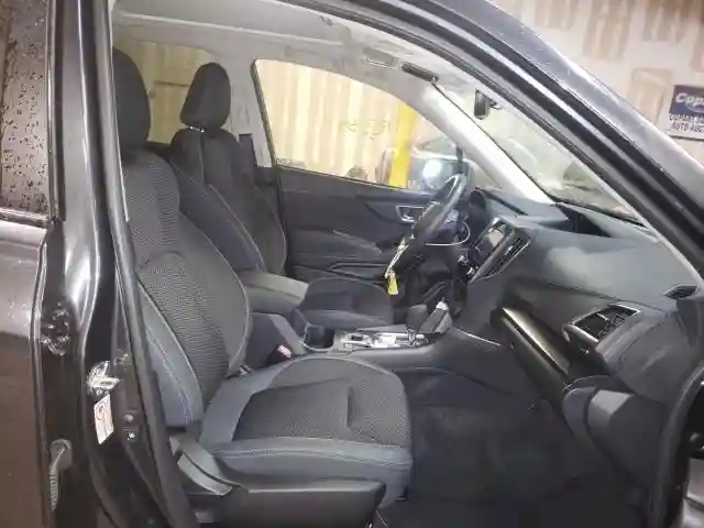 JF2SKAEC7KH528846 2019 SUBARU FORESTER PREMIUM-4