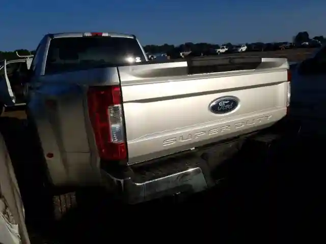 1FTRF3DT9KEG64511 2019 FORD F350 SUPER DUTY-2