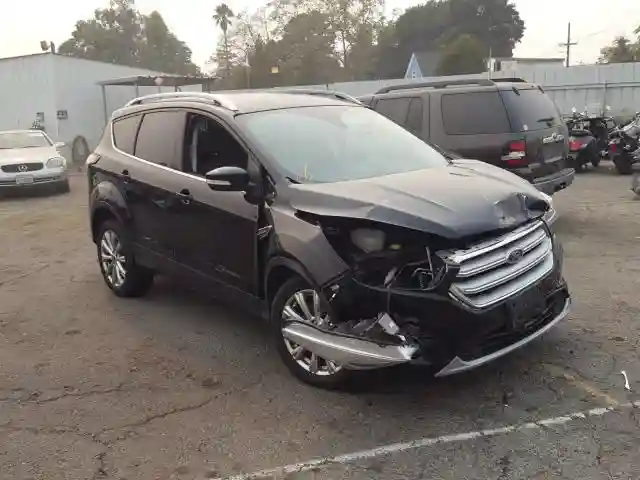 1FMCU9J97JUC89659 2018 FORD ESCAPE TITANIUM-0
