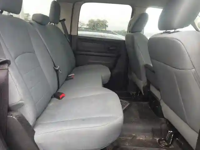3C6UR5CJ0HG561631 2017 RAM 2500 ST-5
