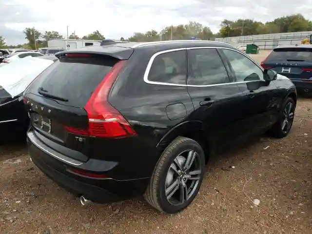 YV4102RK3M1682101 2021 VOLVO XC60 T5 MOMENTUM-3