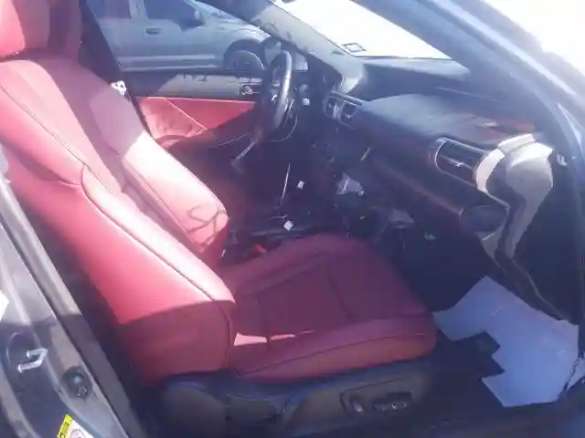 JTHBA1D21G5006750 2016 LEXUS IS 200T-4
