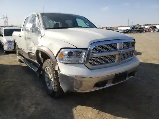 1C6RR7VM5JS225450 2018 RAM 1500 LARAMIE-0