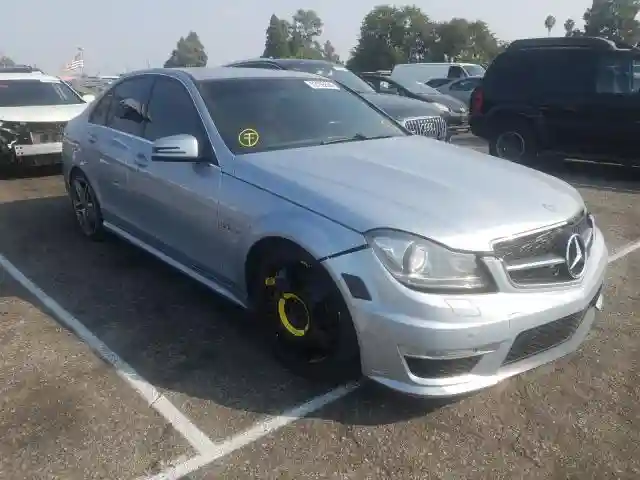 WDDGF7HB1DA769737 2013 MERCEDES-BENZ C 63 AMG-0
