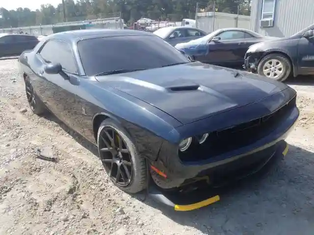 2C3CDZFJ6GH221330 2016 DODGE CHALLENGER R/T SCAT PACK-0