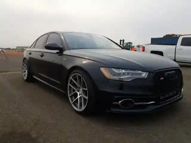 WAUJ2AFC8DN104960 2013 AUDI S6-0