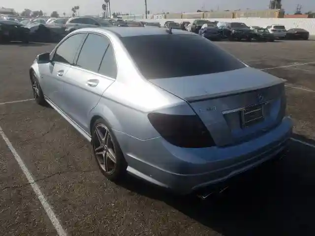 WDDGF7HB1DA769737 2013 MERCEDES-BENZ C 63 AMG-2