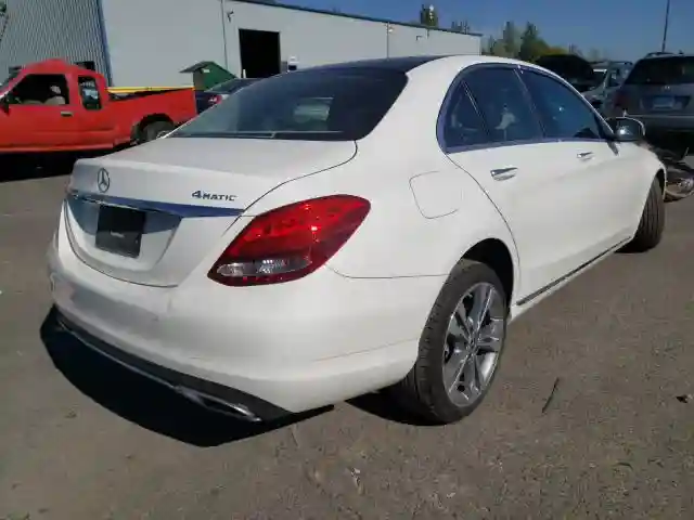 55SWF4KB8HU230217 2017 MERCEDES-BENZ C 300 4MATIC-3