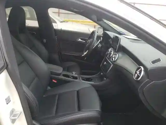 WDDSJ4EB4GN377196 2016 MERCEDES-BENZ CLA 250-4