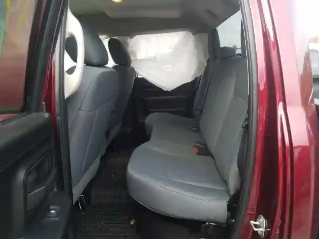 1C6RR7FTXHS613354 2017 RAM 1500 ST-5
