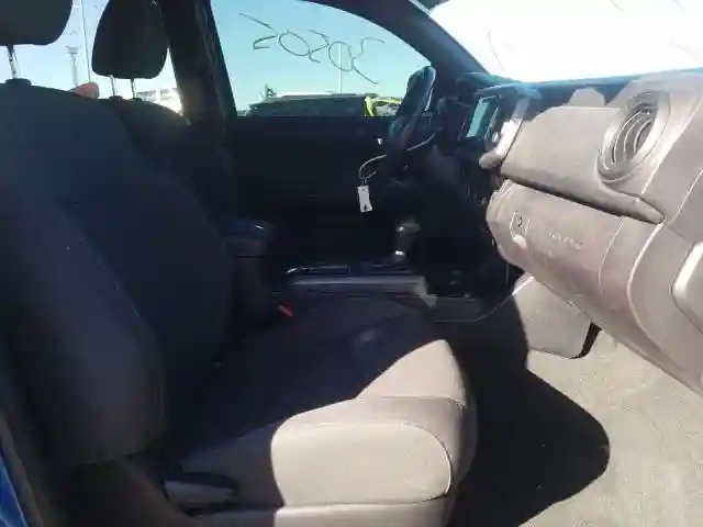 3TMCZ5AN4HM104347 2017 TOYOTA TACOMA DOUBLE CAB-4