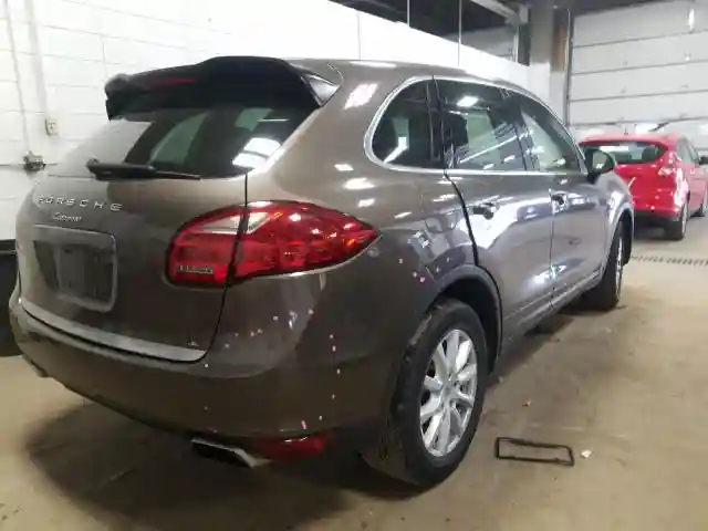 WP1AA2A22CLA01455 2012 PORSCHE CAYENNE-3