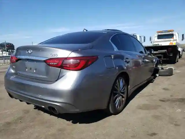 JN1EV7AR2JM610914 2018 INFINITI Q50 LUXE-3