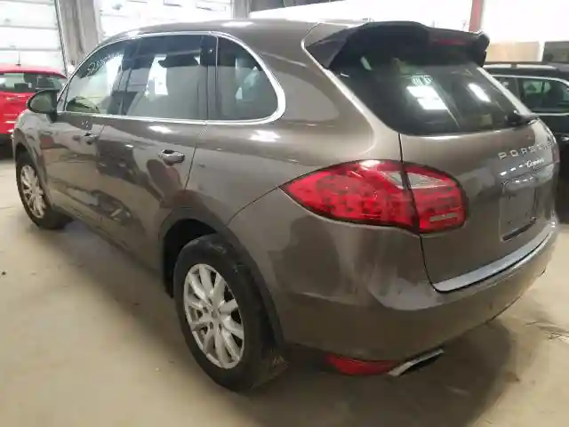 WP1AA2A22CLA01455 2012 PORSCHE CAYENNE-2