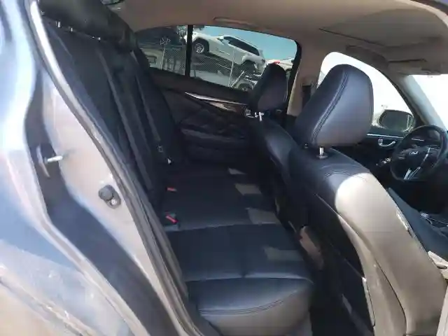JN1EV7AR2JM610914 2018 INFINITI Q50 LUXE-5