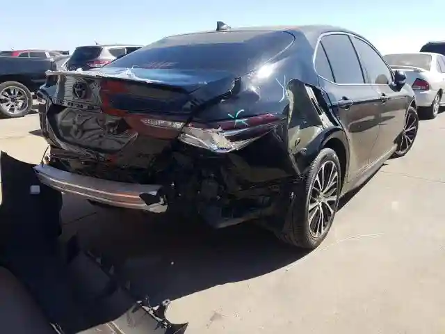 4T1M11AK7LU883365 2020 TOYOTA CAMRY SE-3