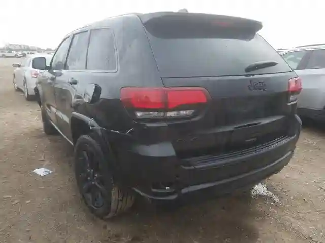 1C4RJFAG9KC588422 2019 JEEP GRAND CHEROKEE LAREDO-2