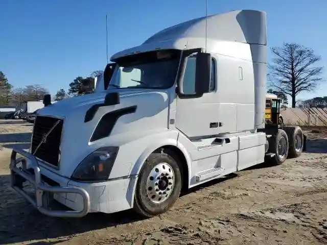 4V4NC9EH6GN963731 2016 VOLVO VN-1