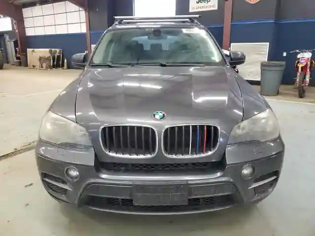 5UXZV4C52BL410838 2011 BMW X5-4