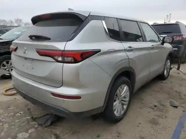 JA4J4TA88NZ015812 2022 MITSUBISHI OUTLANDER-2