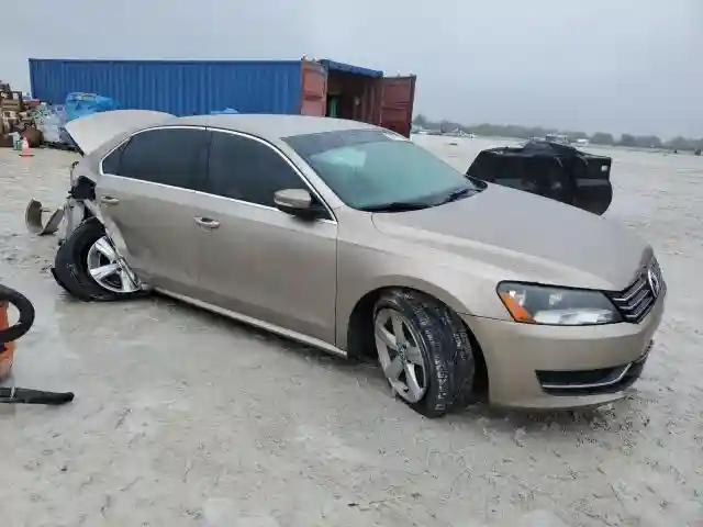 1VWBS7A30FC062328 2015 VOLKSWAGEN PASSAT-3