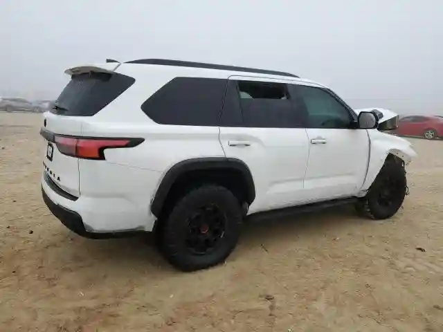 7SVAAABA5PX009815 2023 TOYOTA SEQUOIA-2