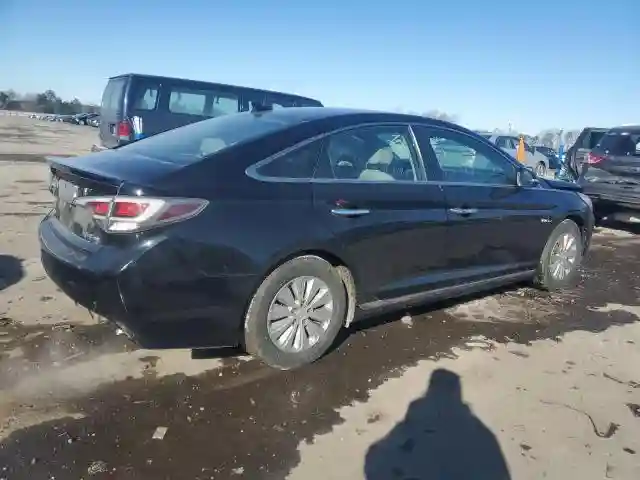KMHE24L38HA067587 2017 HYUNDAI SONATA-2