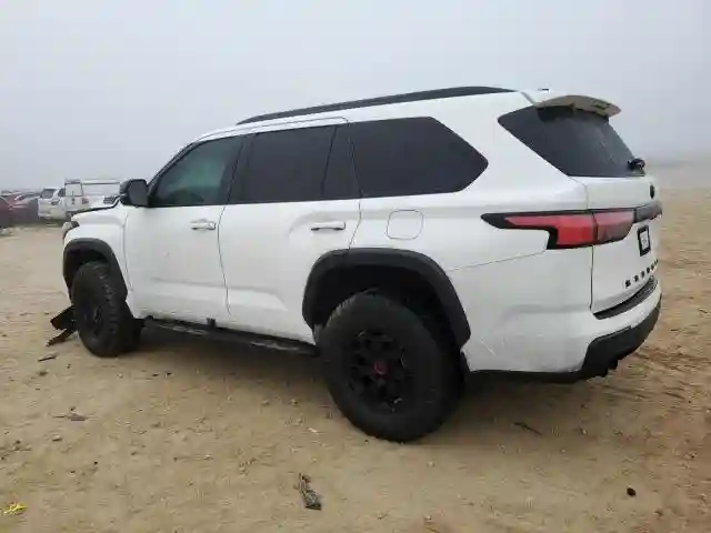 7SVAAABA5PX009815 2023 TOYOTA SEQUOIA-1