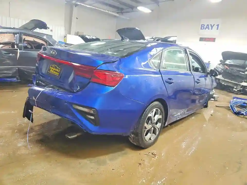 3KPF24AD1ME325153 2021 KIA FORTE-2