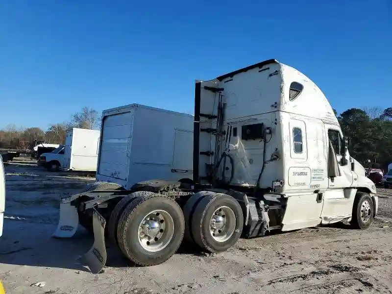 1FUJGLD56GLGU8860 2016 FREIGHTLINER ALL OTHER-3
