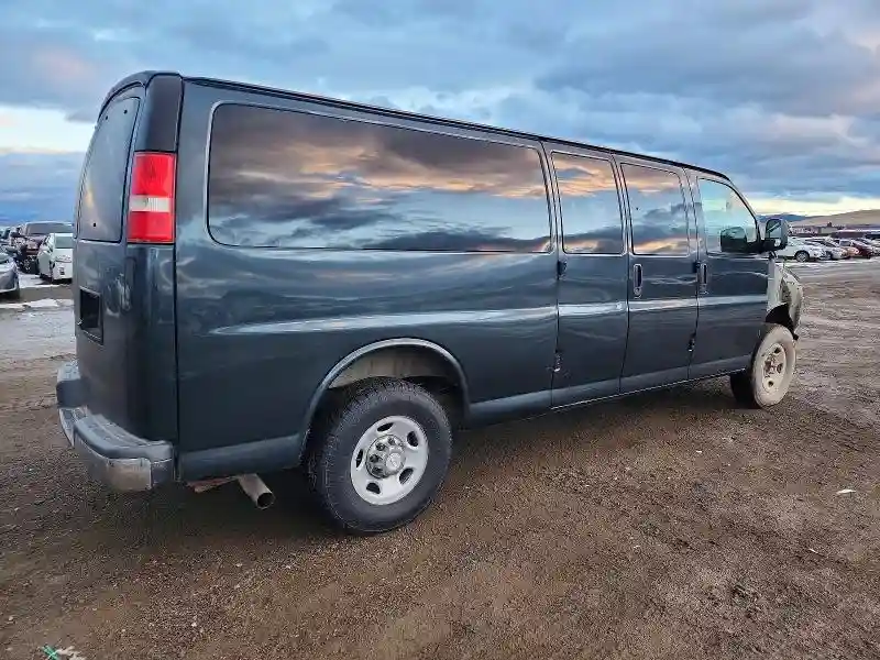 1GAZGPFG0H1275320 2017 CHEVROLET EXPRESS-2