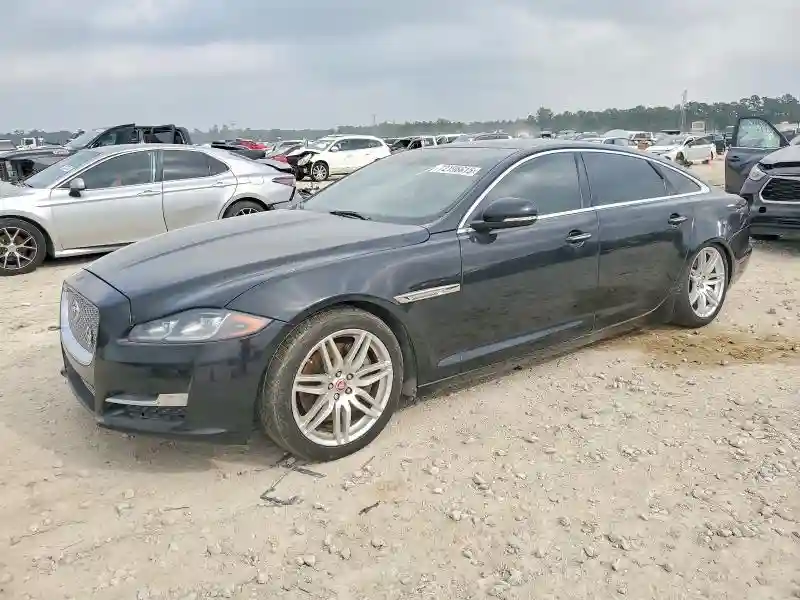 SAJWA2G75H8W12117 2017 JAGUAR XJ-0
