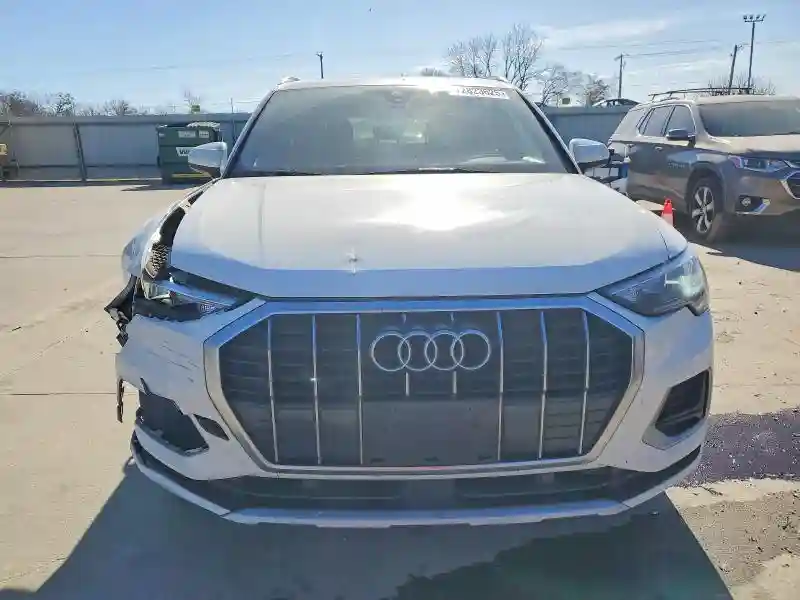 WA1AUCF32M1095960 2021 AUDI Q3-4