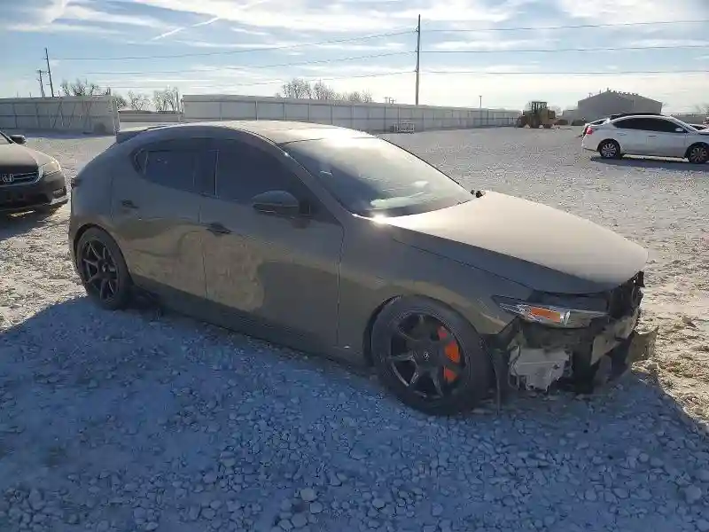 JM1BPBYY9R1706613 2024 MAZDA 3 CARBON T-3